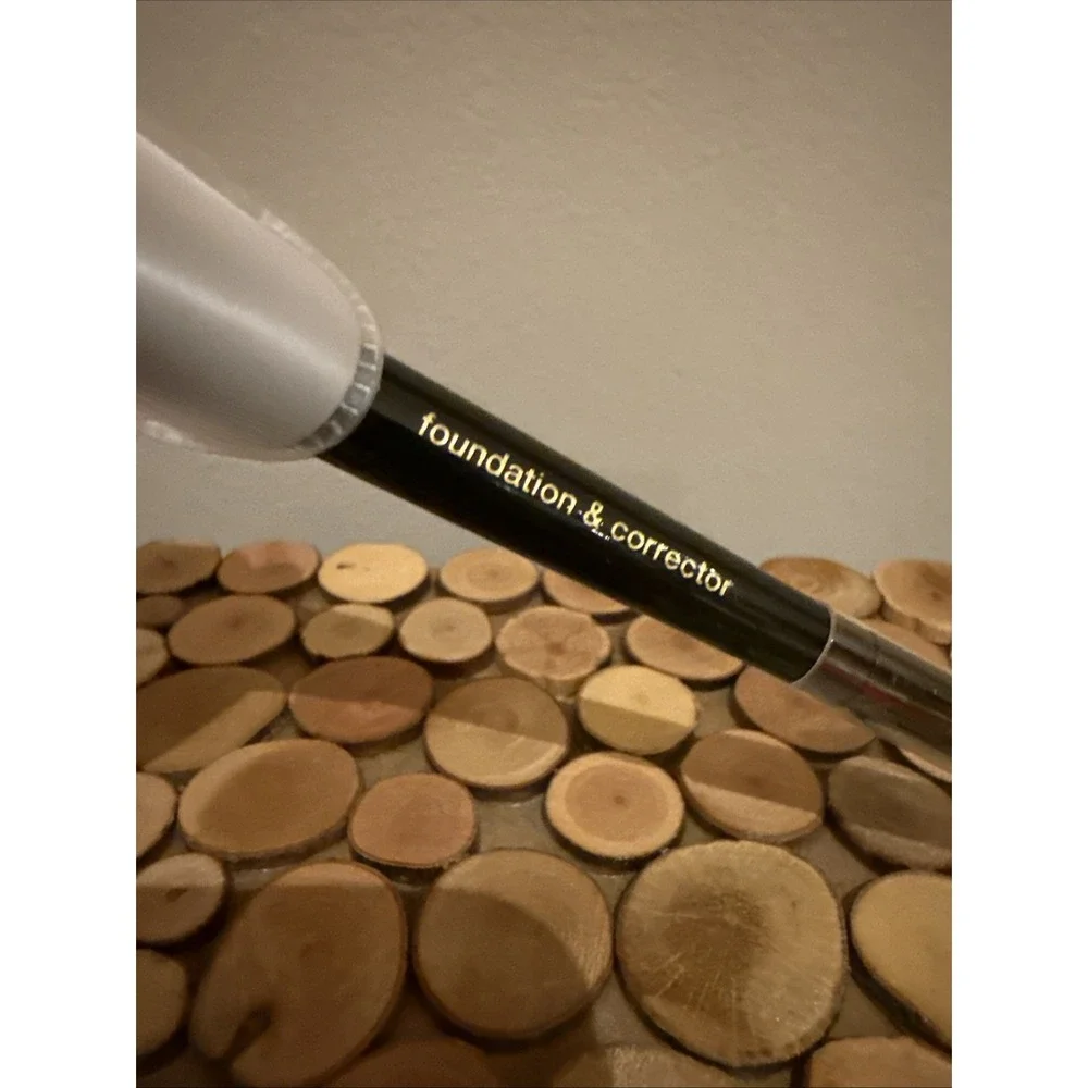 Lancome 26 Dual End Foundation And Corrector Brush‎ NWOB